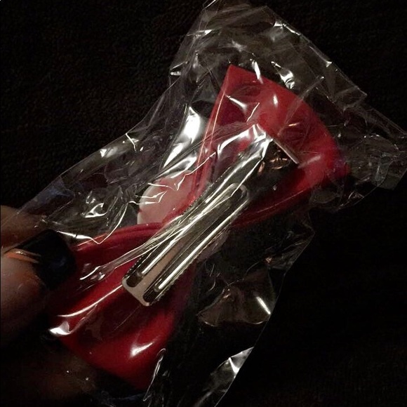 Eyeball Hair clip - Picture 6 of 6